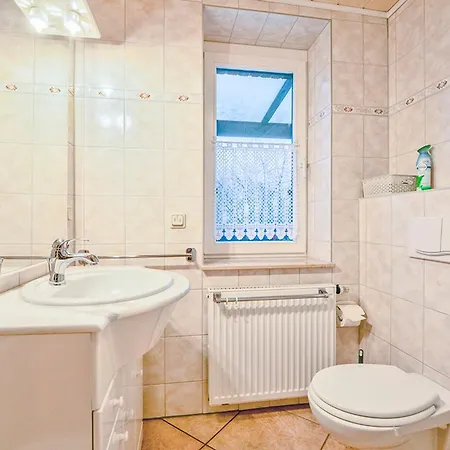 5004 Apartment *